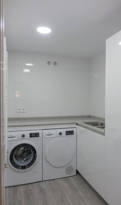 Sakura Homes Ponferrada Centro 8 Plazas Екстериор снимка
